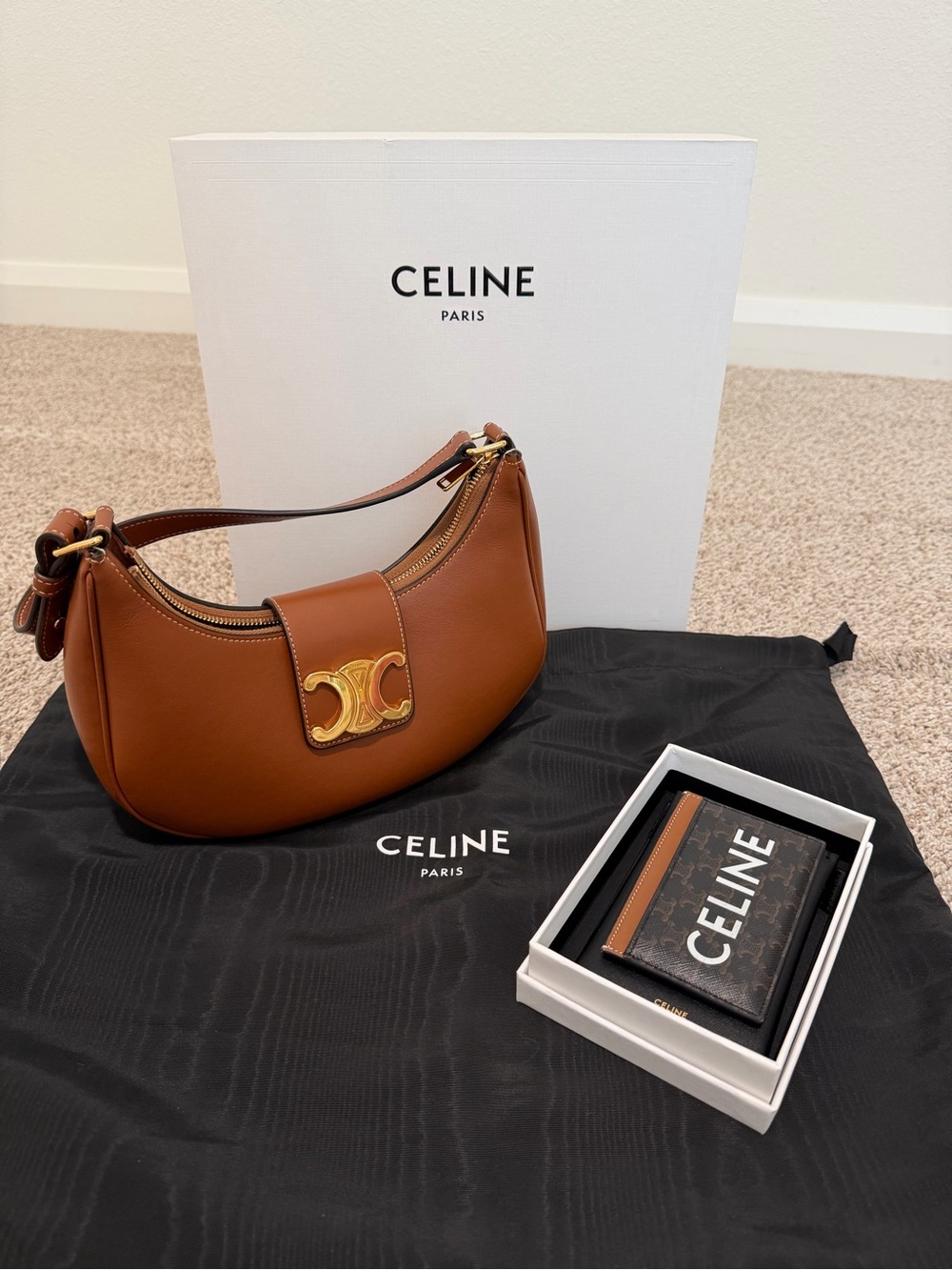 Celine Ava Triomphe Medium w Card Holder